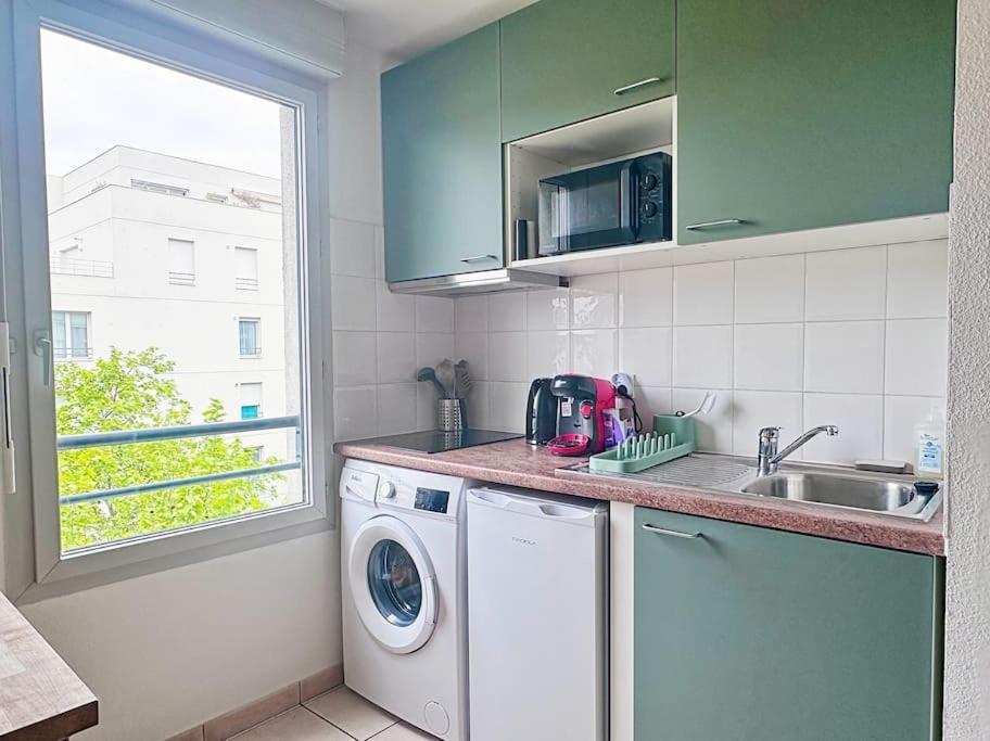Charmant T2 Terrasse, Garage Вильорбан Екстериор снимка